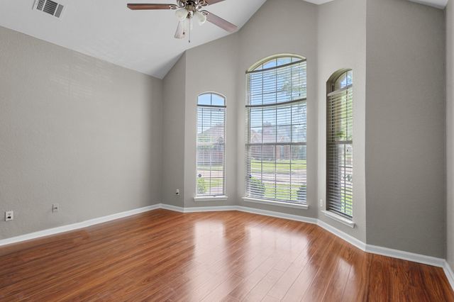 1229 Clear Creek Drive, Mesquite, TX 75181