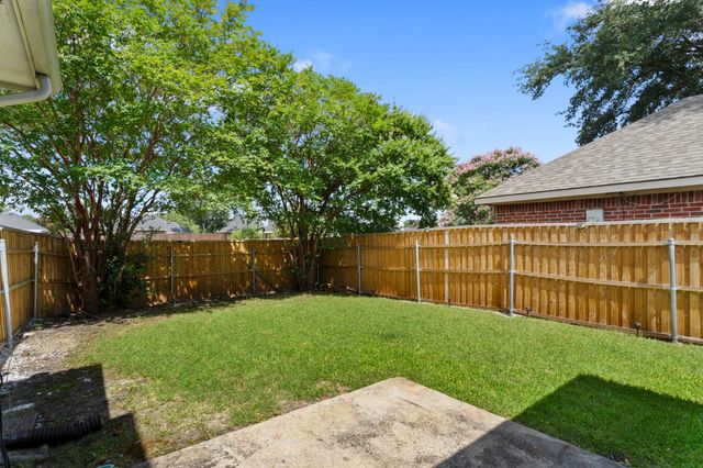 1229 Clear Creek Drive, Mesquite, TX 75181