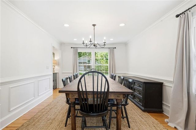 765 Lake Top Way, Roswell, GA 30076