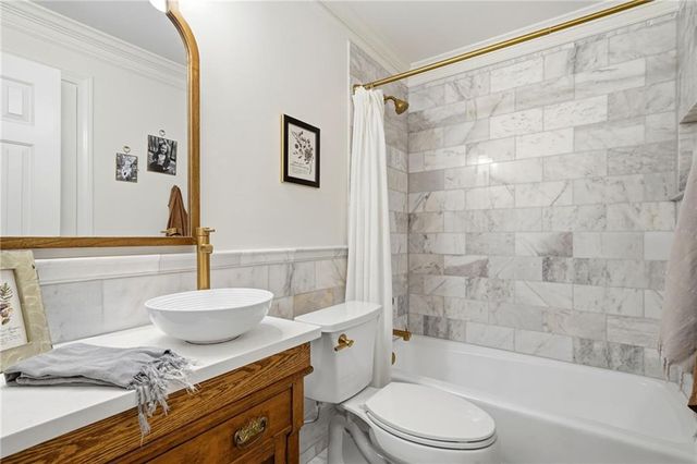 765 Lake Top Way, Roswell, GA 30076