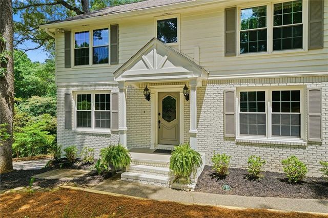 765 Lake Top Way, Roswell, GA 30076