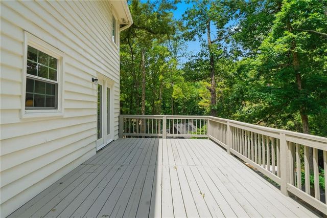 765 Lake Top Way, Roswell, GA 30076