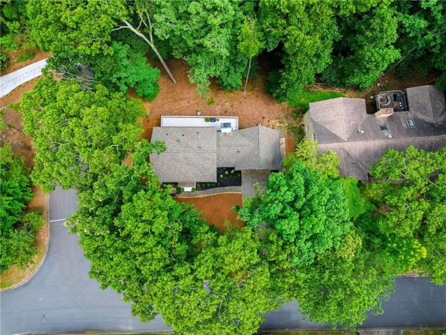 765 Lake Top Way, Roswell, GA 30076