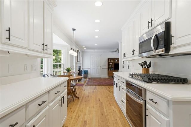 765 Lake Top Way, Roswell, GA 30076
