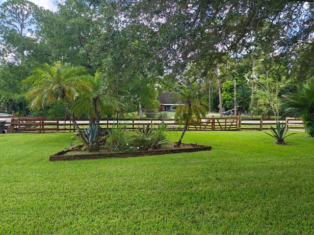 13881 42nd Road N, West Palm Beach, FL 33411
