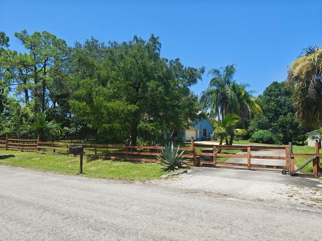 13881 42nd Road N, West Palm Beach, FL 33411