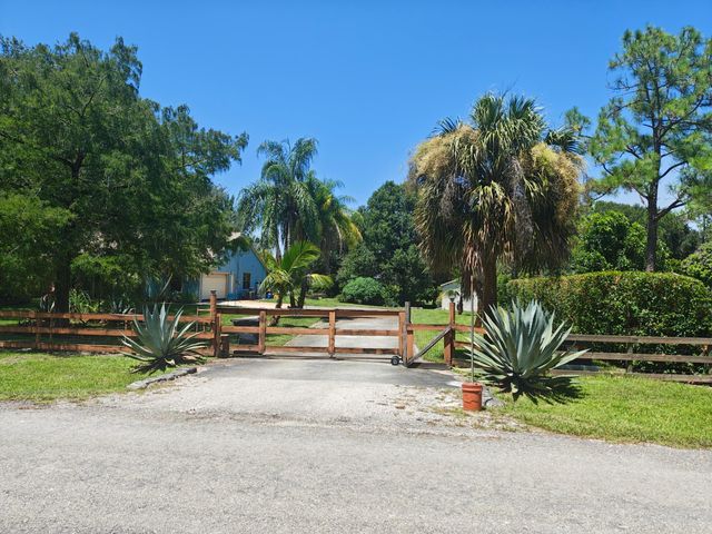 13881 42nd Road N, West Palm Beach, FL 33411