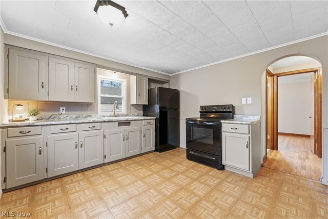 959 9th Street NE, Massillon, OH 44646