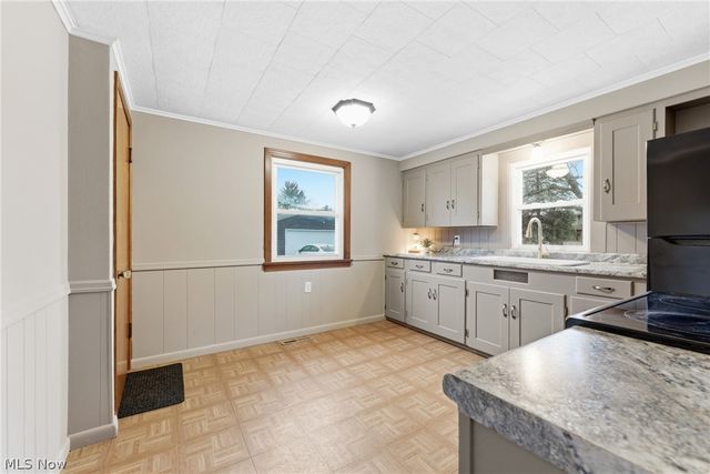 959 9th Street NE, Massillon, OH 44646