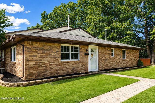 2 Adriana Court, Brick, NJ 08724
