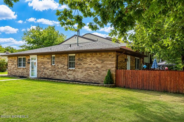 2 Adriana Court, Brick, NJ 08724