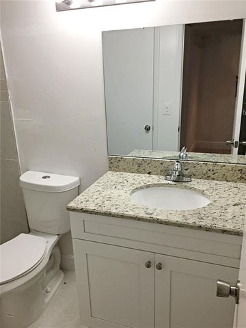 375 LAKE ONTARIO COURT 301, Altamonte Springs, FL 32701