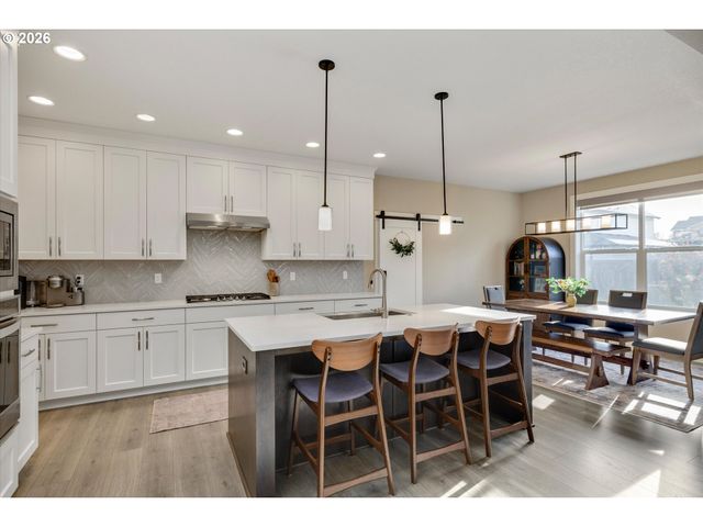 14065 Se NIGHTINGALE Ave, Happy Valley, OR 97015