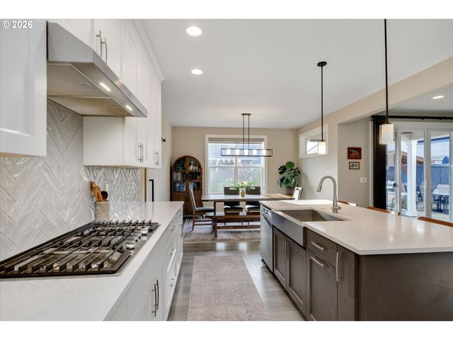 14065 Se NIGHTINGALE Ave, Happy Valley, OR 97015