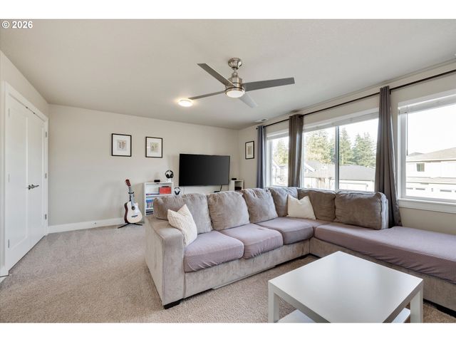 14065 Se NIGHTINGALE Ave, Happy Valley, OR 97015