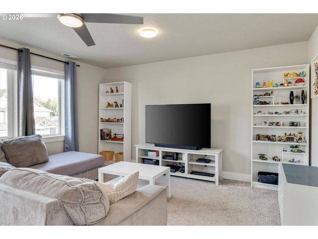 14065 Se NIGHTINGALE Ave, Happy Valley, OR 97015