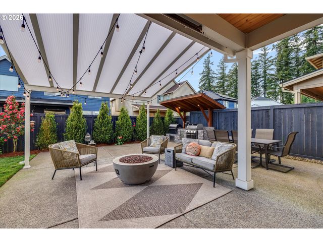 14065 Se NIGHTINGALE Ave, Happy Valley, OR 97015