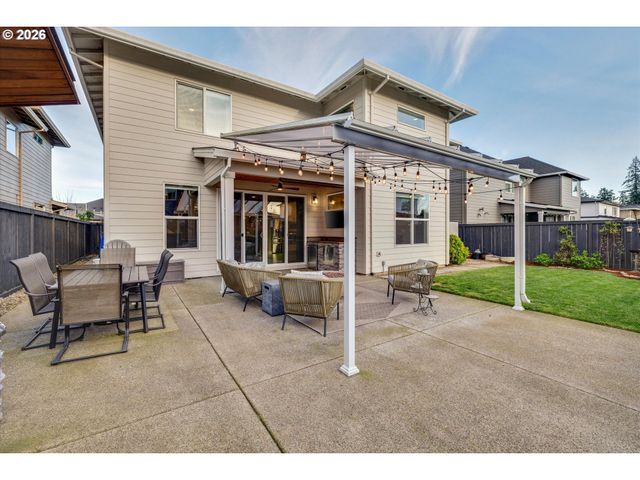 14065 Se NIGHTINGALE Ave, Happy Valley, OR 97015