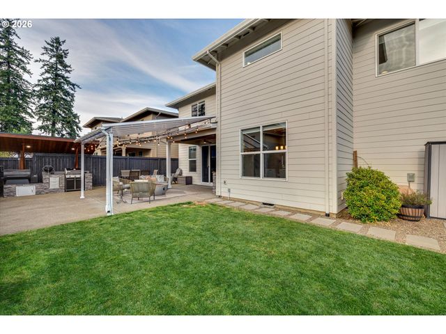 14065 Se NIGHTINGALE Ave, Happy Valley, OR 97015