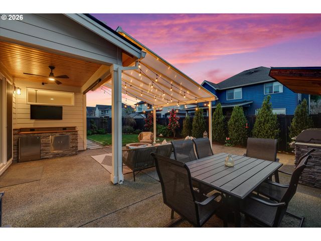 14065 Se NIGHTINGALE Ave, Happy Valley, OR 97015