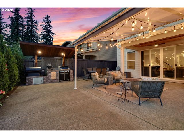 14065 Se NIGHTINGALE Ave, Happy Valley, OR 97015