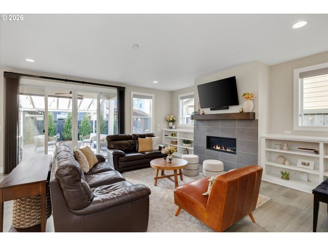 14065 Se NIGHTINGALE Ave, Happy Valley, OR 97015