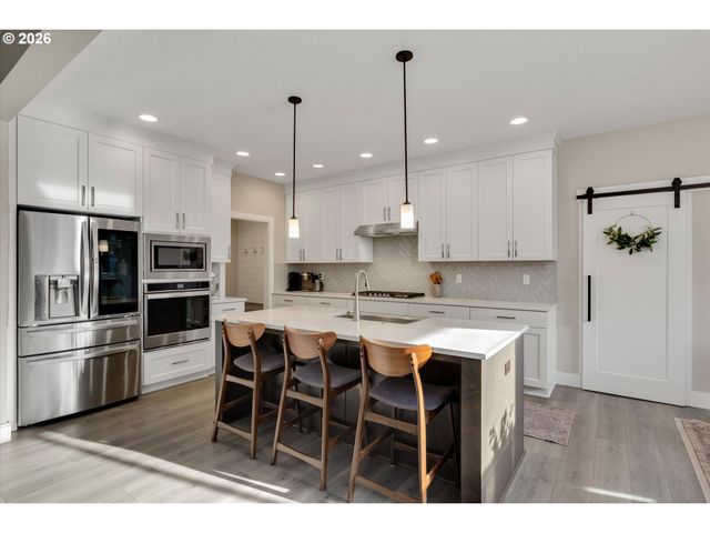 14065 Se NIGHTINGALE Ave, Happy Valley, OR 97015