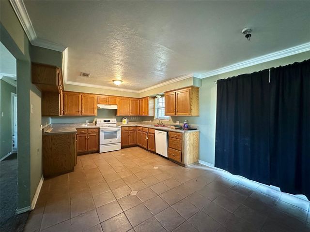 200 Lilley Road, Shepherd, TX 77371