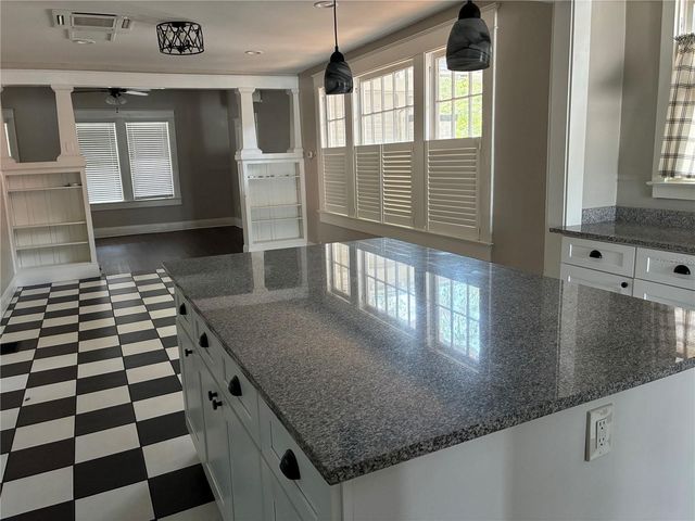 611 S WILLOW AVENUE, Tampa, FL 33606