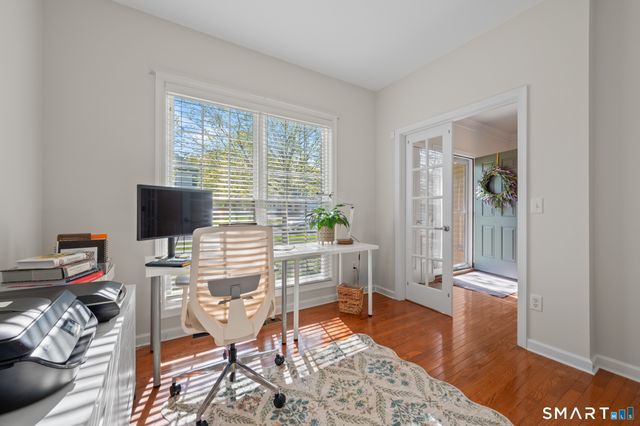 323 Sterling Drive 323, Newington, CT 06111