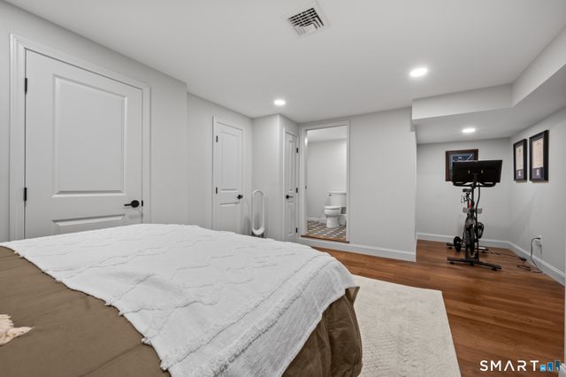 323 Sterling Drive 323, Newington, CT 06111