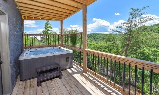 1481 Sleepy Valley Lane, Sevierville, TN 37876