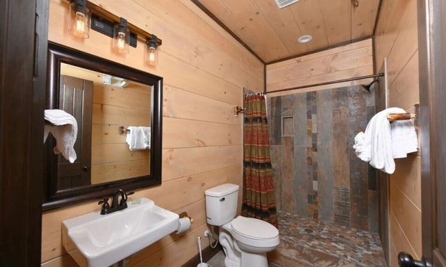 1481 Sleepy Valley Lane, Sevierville, TN 37876