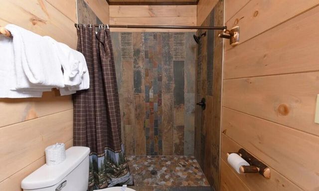 1481 Sleepy Valley Lane, Sevierville, TN 37876