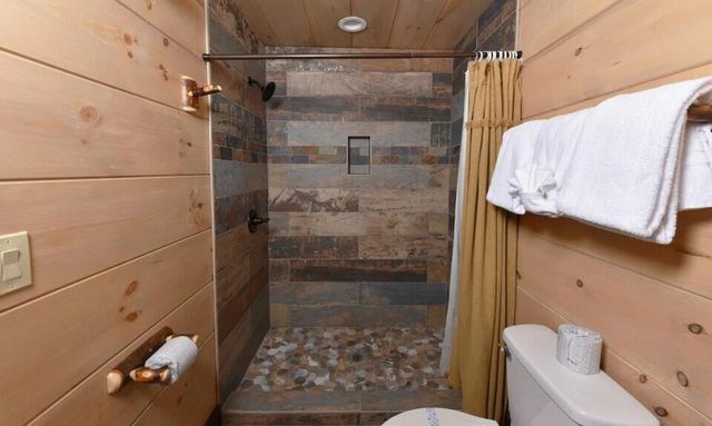 1481 Sleepy Valley Lane, Sevierville, TN 37876