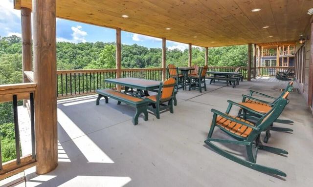 1481 Sleepy Valley Lane, Sevierville, TN 37876