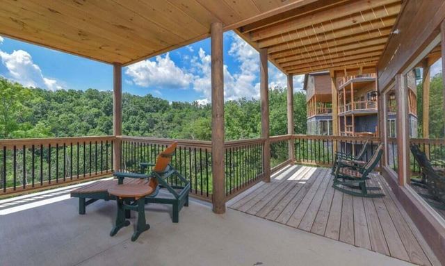 1481 Sleepy Valley Lane, Sevierville, TN 37876
