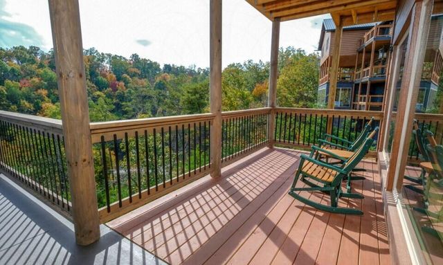 1481 Sleepy Valley Lane, Sevierville, TN 37876