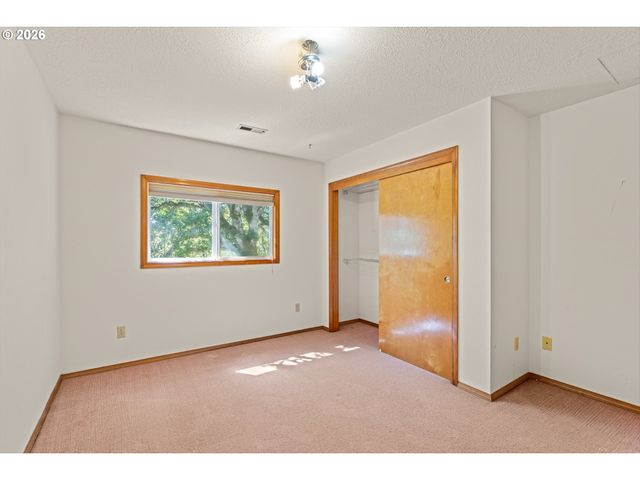 35255 S SUMMIT Ln, Molalla, OR 97038