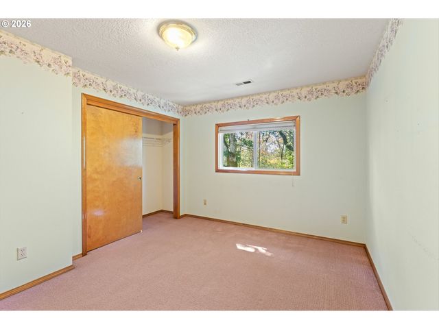 35255 S SUMMIT Ln, Molalla, OR 97038