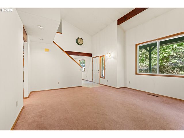 35255 S SUMMIT Ln, Molalla, OR 97038