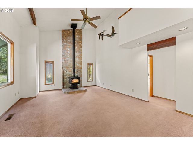 35255 S SUMMIT Ln, Molalla, OR 97038
