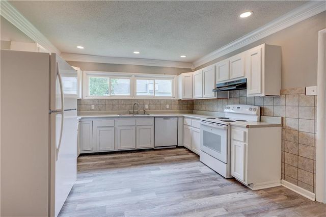 702 W Kansas Street, Pittsburg, KS 66762