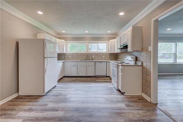 702 W Kansas Street, Pittsburg, KS 66762