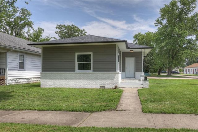 702 W Kansas Street, Pittsburg, KS 66762