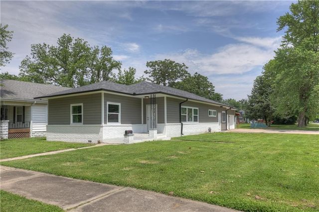 702 W Kansas Street, Pittsburg, KS 66762
