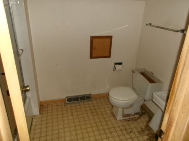 607 N Fleming Road, Woodstock, IL 60098