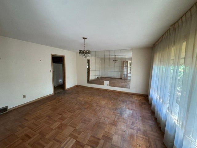 607 N Fleming Road, Woodstock, IL 60098