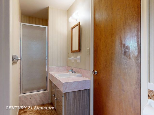 4350 Captains Lane, Flint, MI 48507