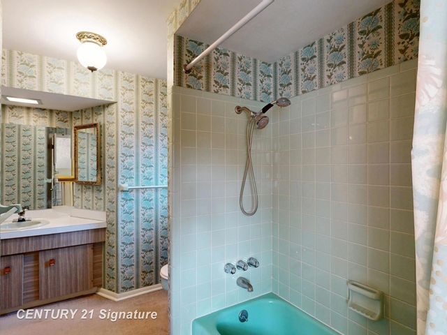 4350 Captains Lane, Flint, MI 48507